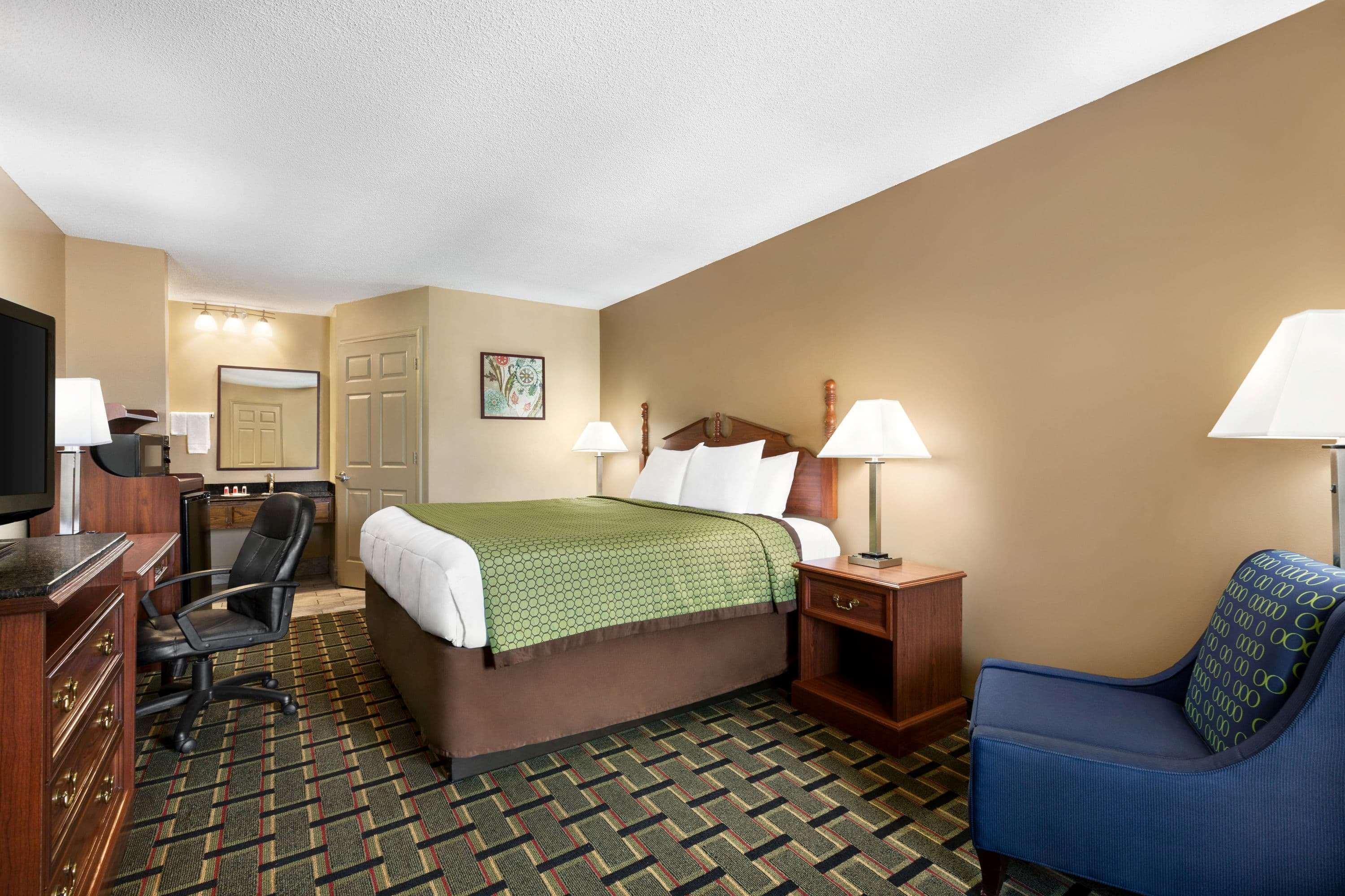 Motel Baymont By Wyndham Warner Robins Exterior foto